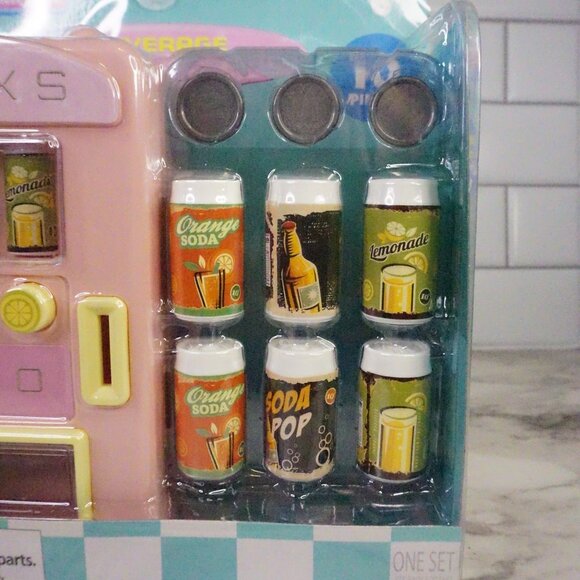 Drinks Vending Machine Mini Play Set - Picture 10 of 10